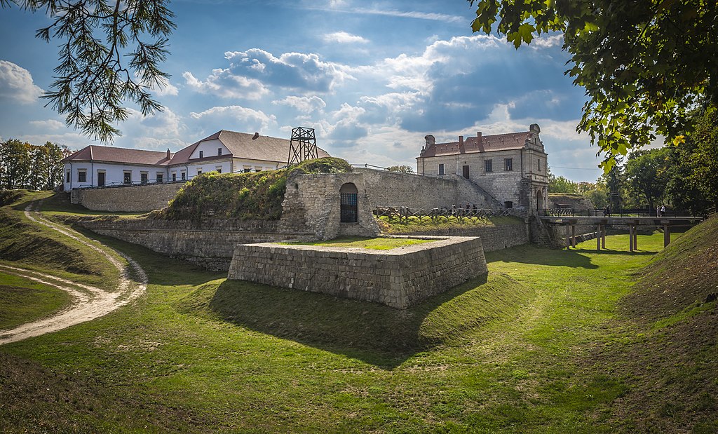 5 замків Західної України, які вартує побачити кожному: фото та відео