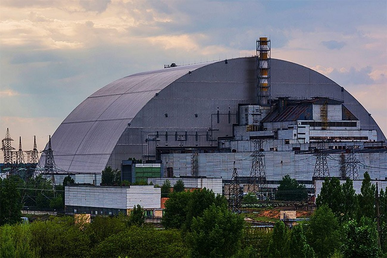 Попали в чернобыльскую аэс. Саркофаг Чернобыльской АЭС 2021. Новый саркофаг Чернобыля. Саркофаг ЧАЭС 2020. Чернобыльская АЭС 2022.